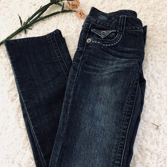 CANDIE’S JEANS - Picture 2 of 4